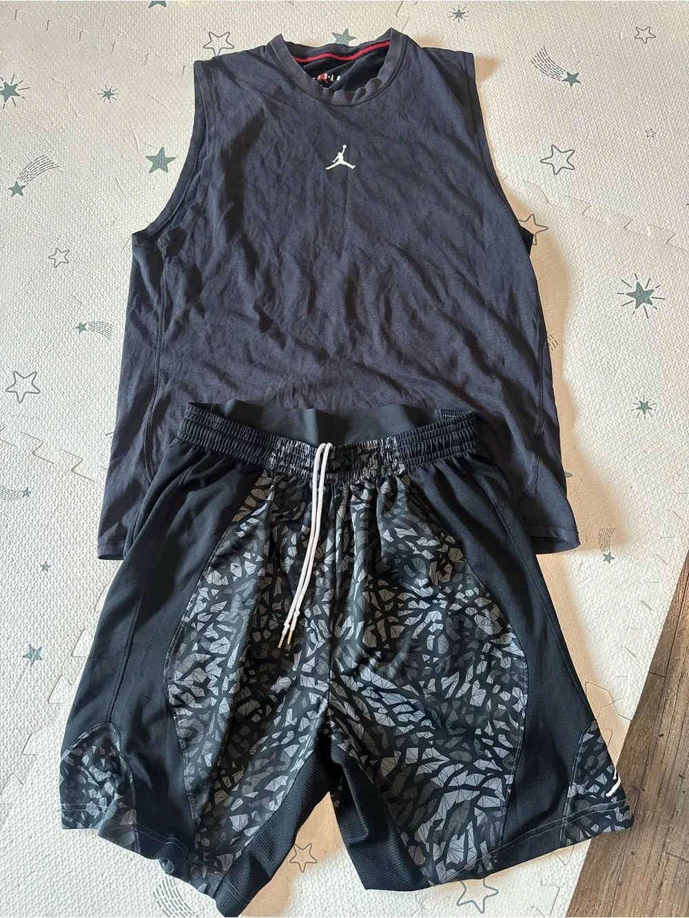 Nike Air Jordan Dri Fit Sleeveless Shirt and Shorts Work Out Bundle Sz L
